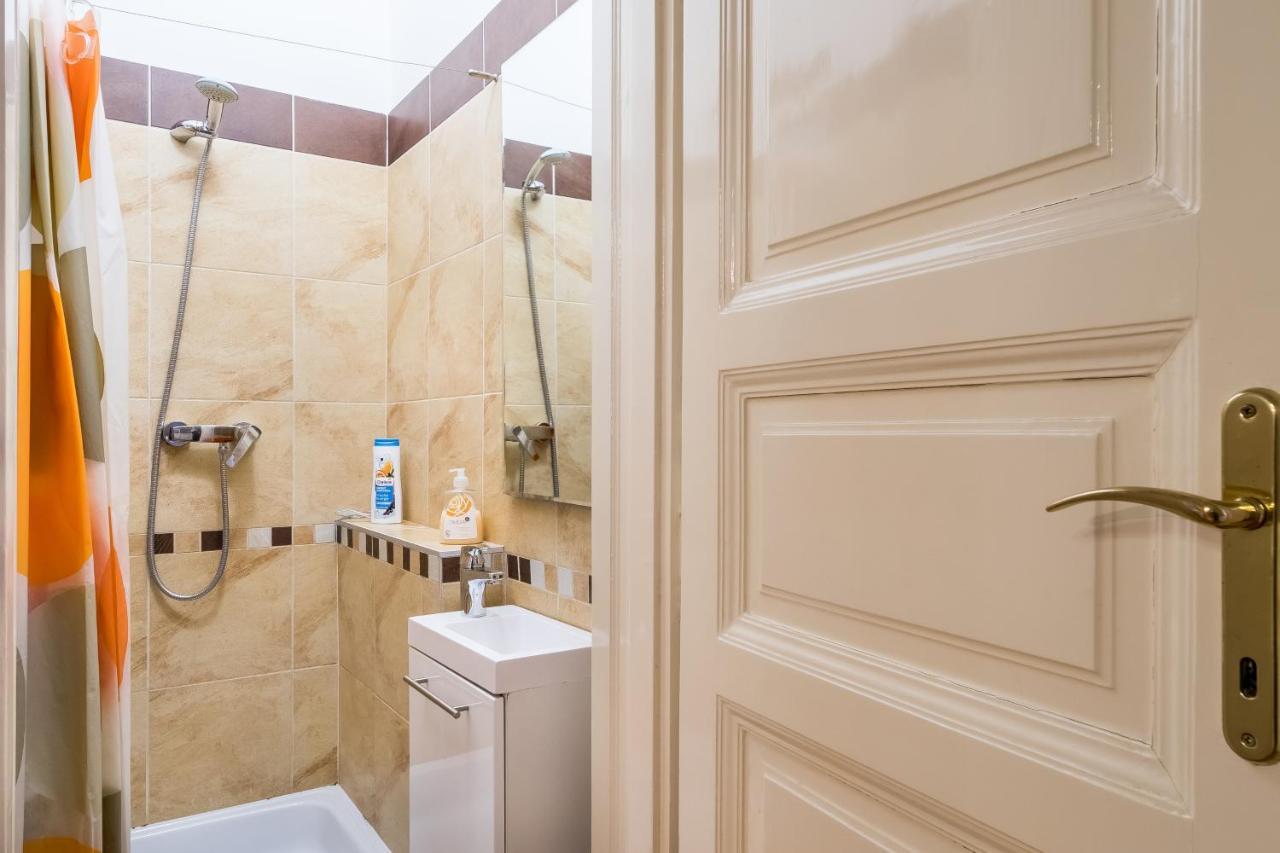 בודפשט Berta - 4 Bedrooms, 3 Baths מראה חיצוני תמונה