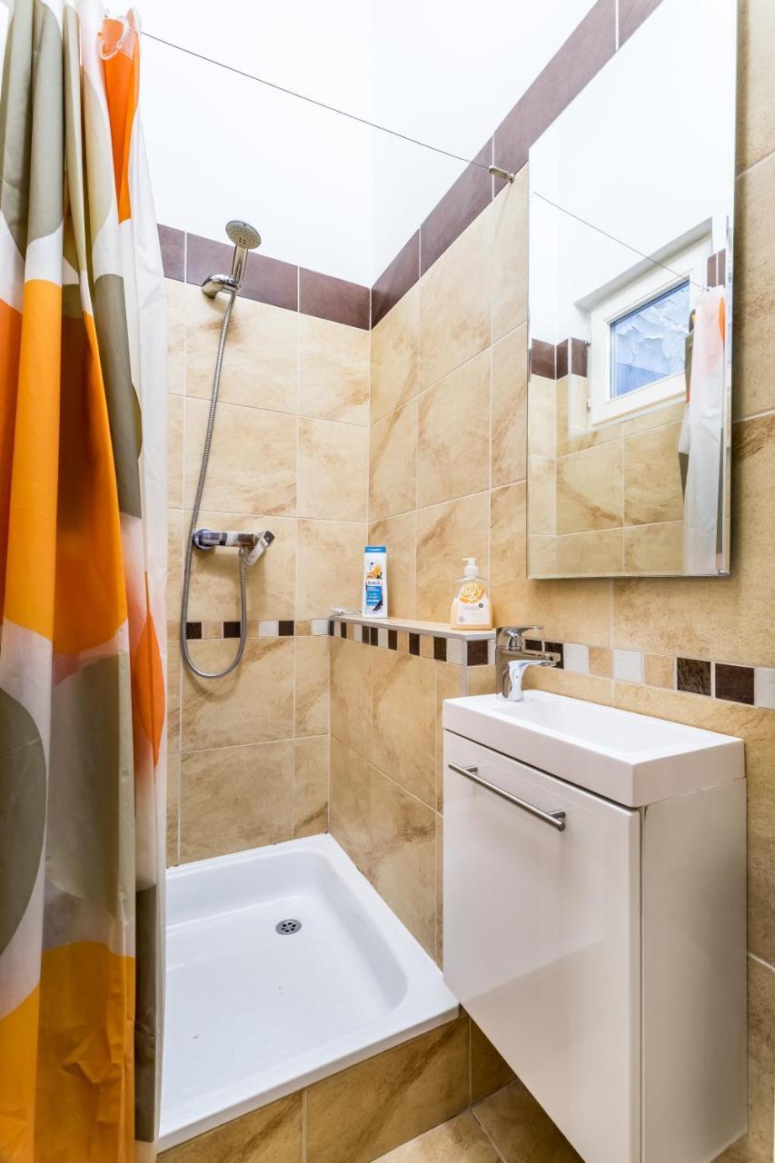 בודפשט Berta - 4 Bedrooms, 3 Baths מראה חיצוני תמונה